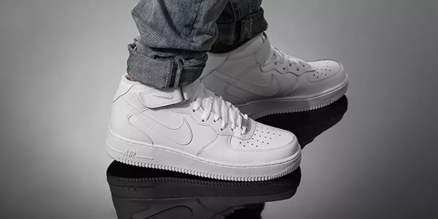 How to wear Nike Air Force 1 with Jeans