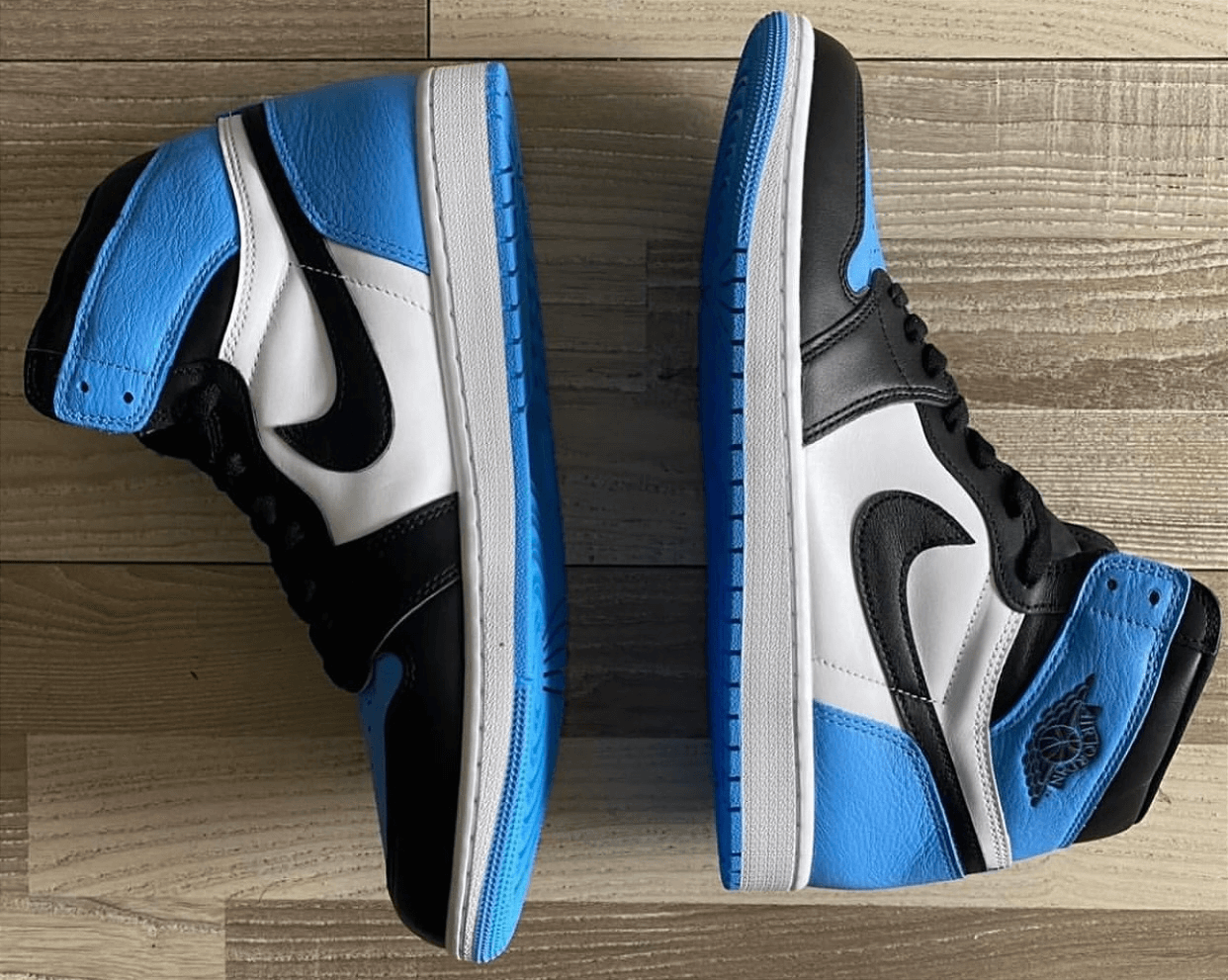 Air Jordan 1 High UNC Toe