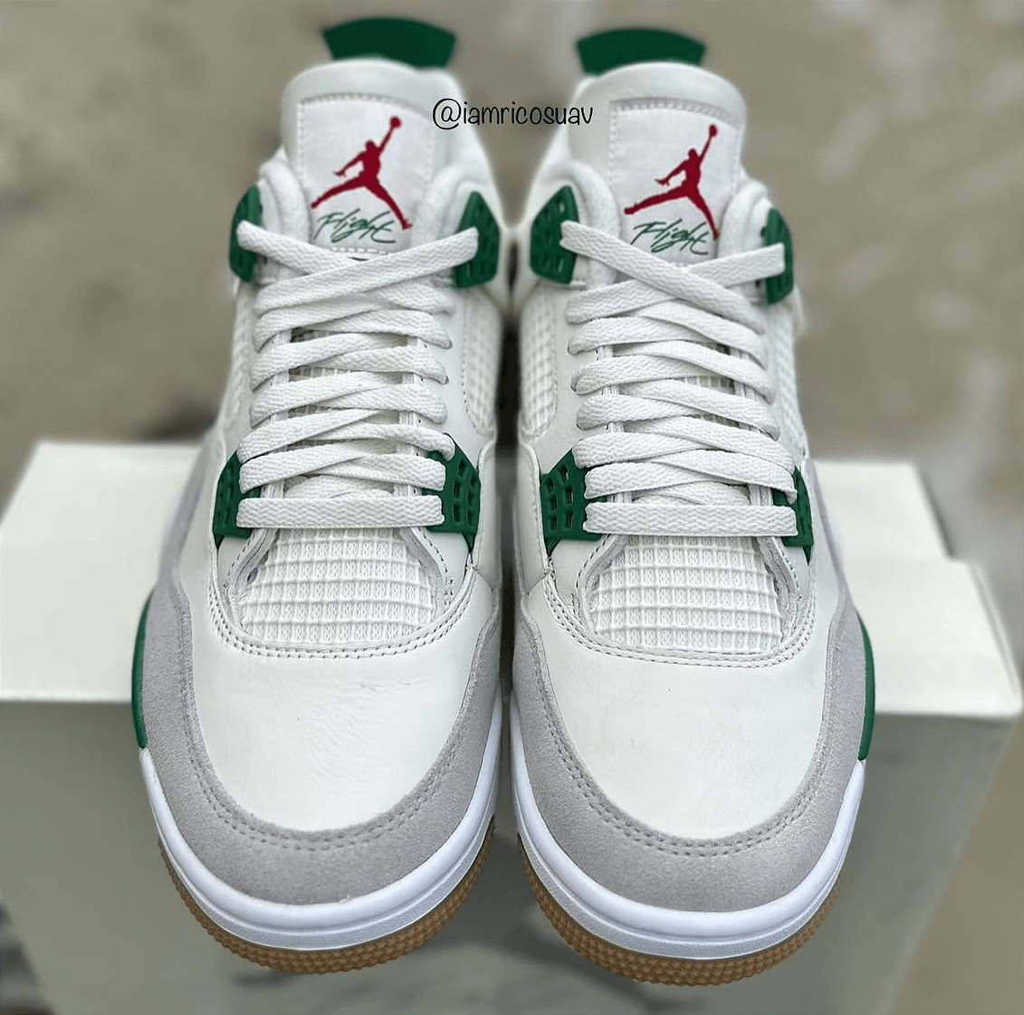 Air Jordan 4 Nike SB Pine Green