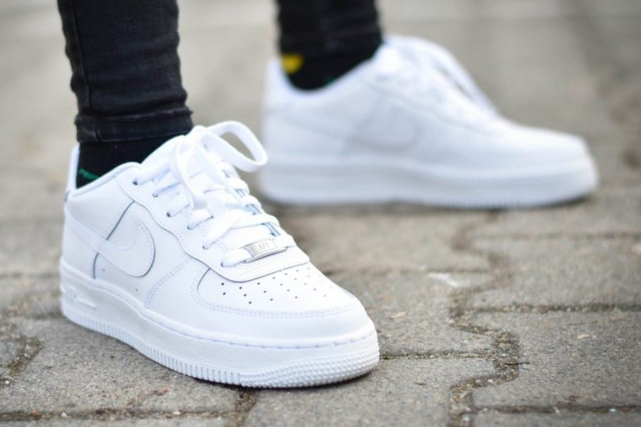 How To Clean The Triple White Nike Air Force 1 - Captain Creps