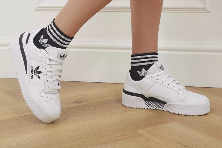 Black Socks With White Sneakers? A Sneakerhead's Guide to Sock Style ...