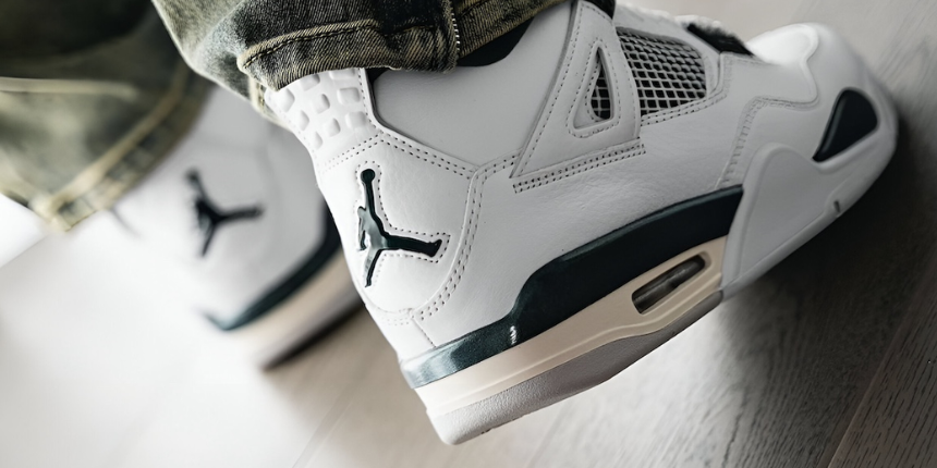 Air Jordan 4