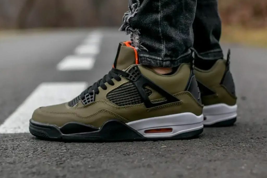 Air Jordan 4