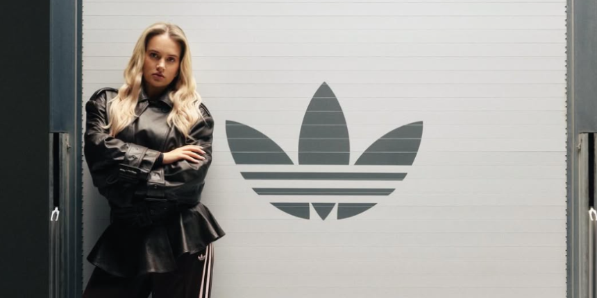 molly mae black nike tracksuit