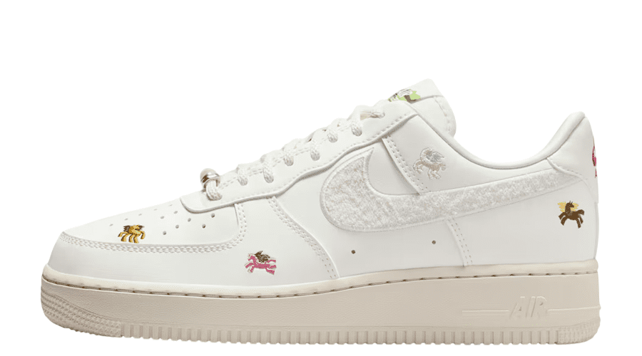 WMNS Nike Air Force 1 Low 