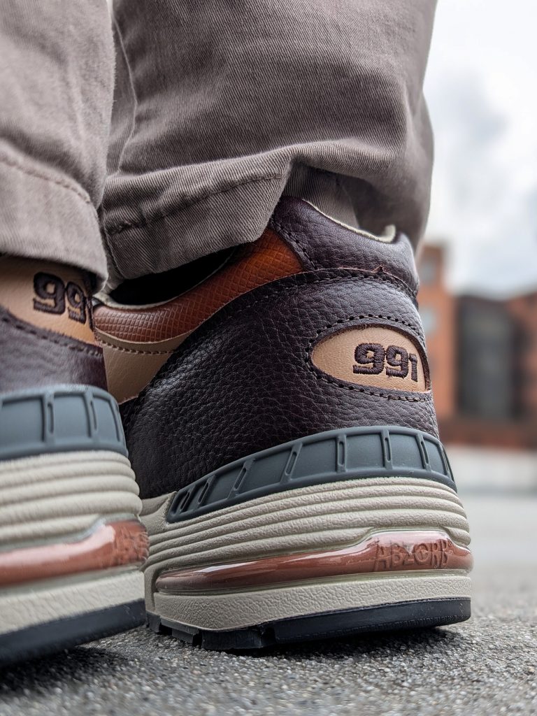New Balance 991