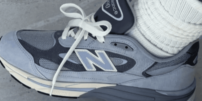 New Balance 990v7